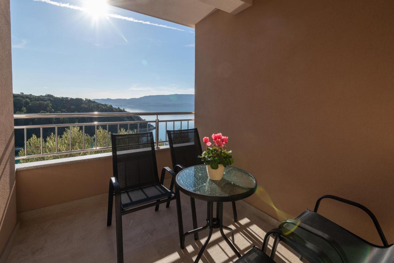 Sunny Apartment Maslina Duba Bagian luar foto