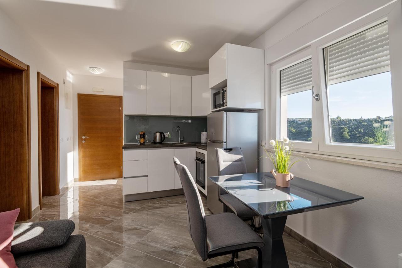 Sunny Apartment Maslina Duba Bagian luar foto